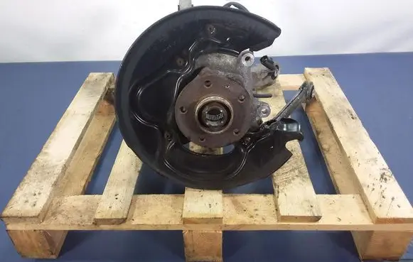Audi A8 S8 D4 4H Front wheel hub spindle knuckle 