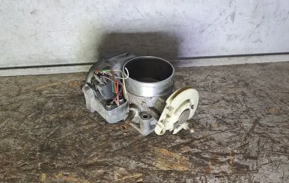 Audi A6 S6 C5 4B Throttle valve 078133063AK 408237221005 408237221
