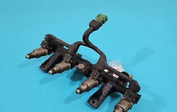 Fuel injector