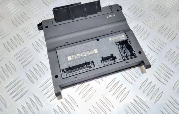 Mercedes-Benz S W221 Seat control module A2218707493 A2214423611