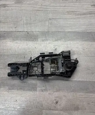 Volkswagen PASSAT B6 Front door coupe exterior handle/bracket 3C0837886E