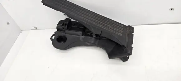 Volkswagen Caddy Accelerator throttle pedal 2K5721503E