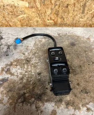 Mercedes-Benz C W203 Electric window control switch A2038210471 501956