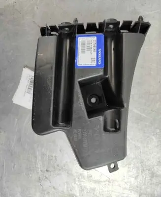 Volvo S60 Front bumper mounting bracket 30795048
