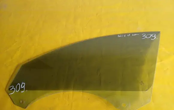 Audi A6 S6 C6 4F Front door window glass four-door