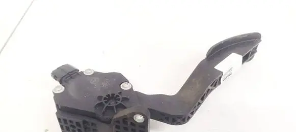 Mazda CX-7 Accelerator throttle pedal K42387390 K4238-7390
