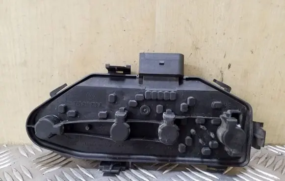 Tail light part