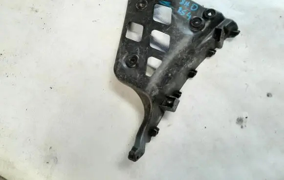 Audi A4 S4 B7 8E 8H Rear bumper mounting bracket 8H0807453A