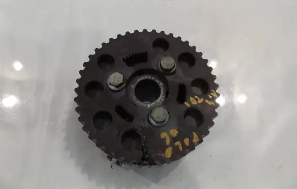 Volkswagen Polo Camshaft pulley/ VANOS 038109111E