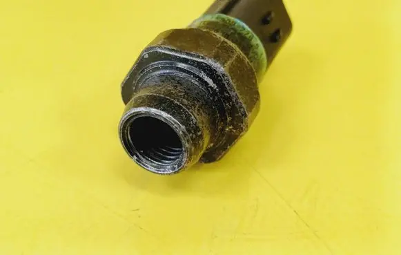 Air conditioning (A/C) pressure sensor