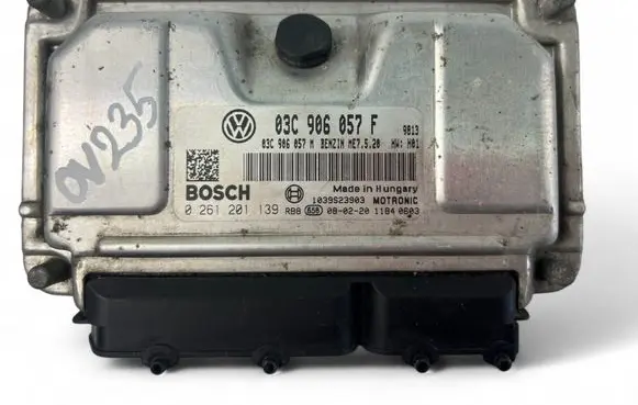 Skoda Fabia Mk2 (5J) Engine control unit/module ECU 03C906057F 0261201139