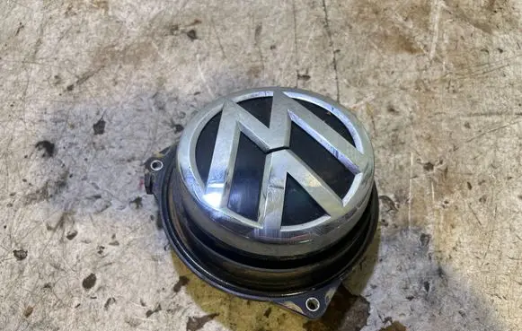 Volkswagen Golf VII Tailgate/trunk/boot exterior handle 5G9827469D