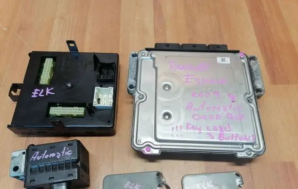 Renault Espace IV Engine control unit/module ECU 0281015321 8200889497 8200560320