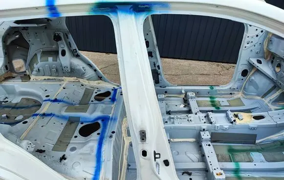 Nissan Qashqai Pillar (middle)