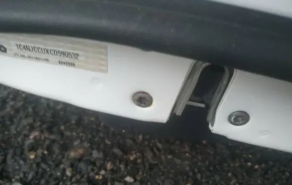 Jeep Compass Front door lock