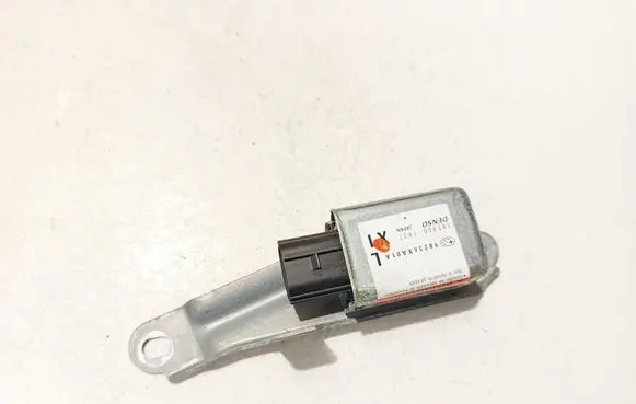 Subaru B9 Tribeca Airbag deployment crash/impact sensor 98236xa01a 187900-1821