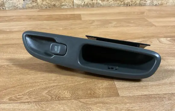 Volvo V70 Electric window control switch 9472275 02W324