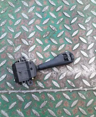 BMW 5 E39 Wiper control stalk 8375407