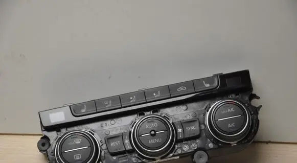 Volkswagen PASSAT B8 Climate control unit 5G0907044DP