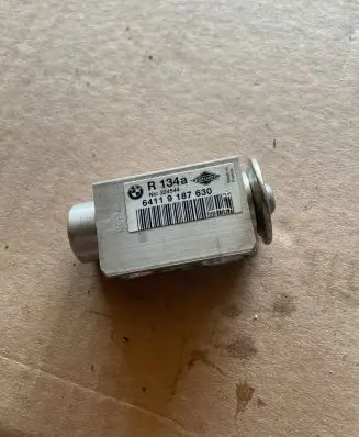 Air conditioning (A/C) expansion valve