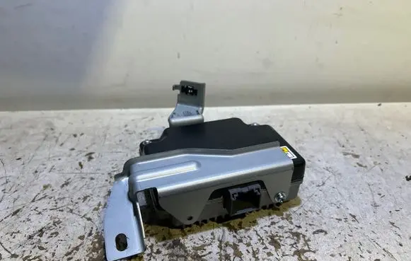 Jeep Cherokee Voltage converter inverter 56029611AB 39903 14Y18000800G4