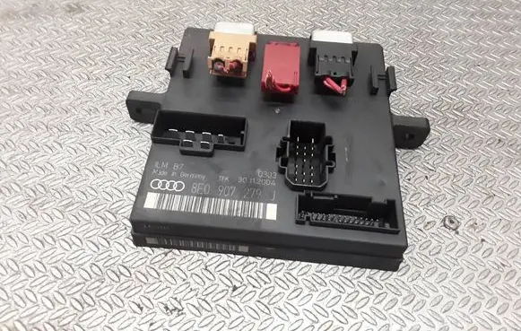 Audi A4 S4 B7 8E 8H Comfort/convenience module 8E0907279J
