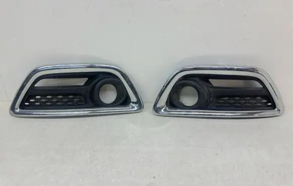 Renault Captur Front fog light trim/grill 620752406R 620752406 620740754R