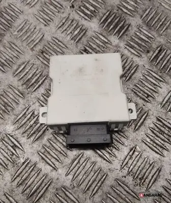 Toyota Avensis T250 Window wiper relay 150696