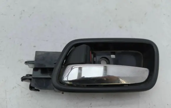 Rear door interior handle