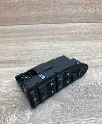 BMW 5 E39 Electric window control switch 8368966