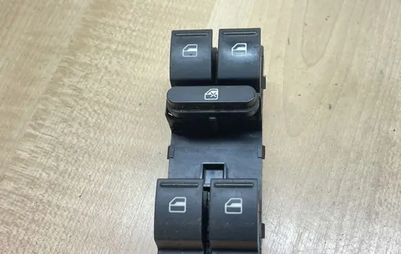Skoda Superb B6 (3T) Electric window control switch 1Z0959858B