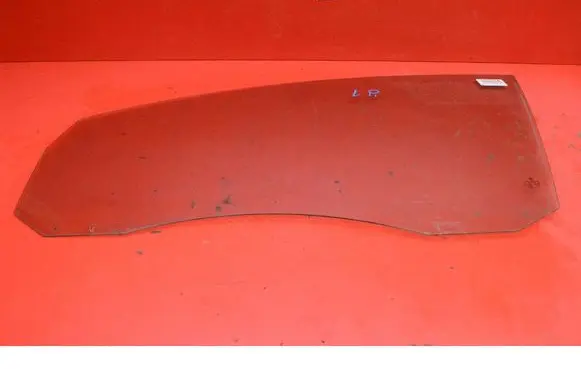 Volkswagen Golf IV Front door window glass four-door 