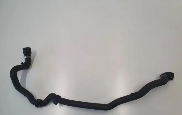 BMW 1 E82 E88 Engine coolant pipe/hose 9222899