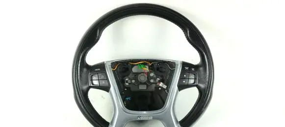Volvo V70 Steering wheel P31290167