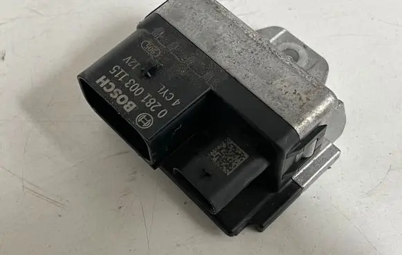 BMW 5 F10 F11 Glow plug pre-heat relay 1221851412007 8514120