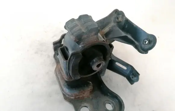 Toyota Corolla E140 E150 Engine mount bracket