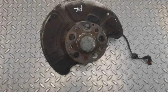 Mercedes-Benz E W212 Front wheel hub