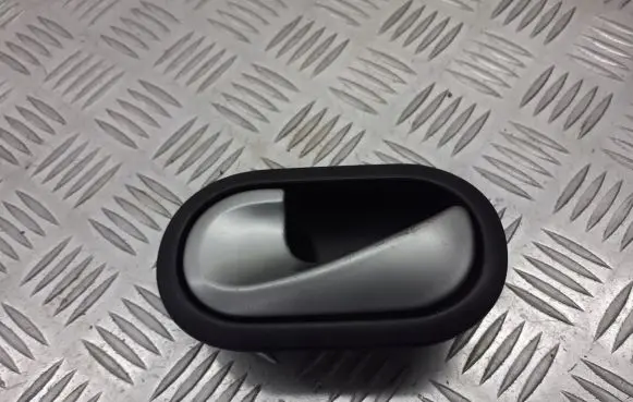 Renault Megane II Rear door interior handle trim 8200028487