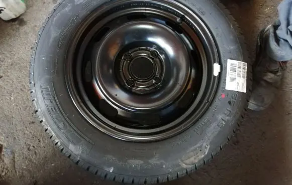 Peugeot 207 R15 spare wheel 9657862680