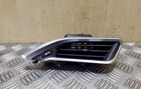 Peugeot 208 Dashboard side air vent grill/cover trim 9673131677