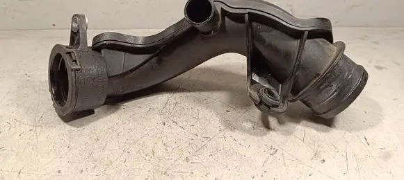 Ford Kuga II Intercooler hose/pipe DS739F805
