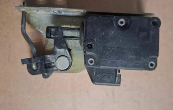 Jaguar XJ X308 Tailgate boot lock/latch motor 
