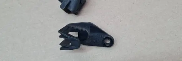 Audi A5 8T 8F Air filter cleaner box bracket assembly 8K0133426A