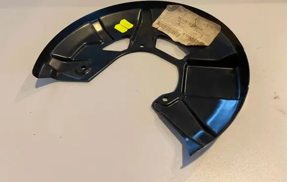 Audi 80 90 S2 B4 Rear brake disc plate dust cover 321615312A