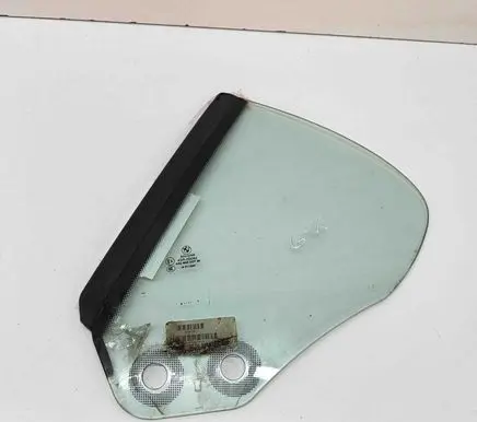 BMW Z4 E89 Rear side window 7192301