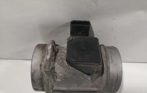 Audi A6 S6 C5 4B Mass air flow meter 059906461G