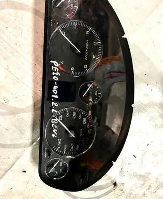 Peugeot 407 Speedometer (instrument cluster)