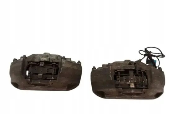 Mercedes-Benz C W205 Front brake caliper