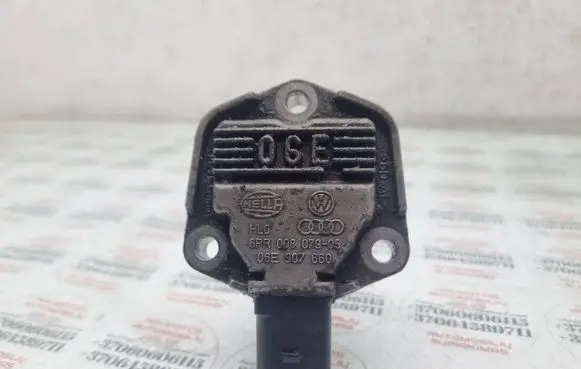 Audi A6 S6 C6 4F Oil level sensor 06E907660
