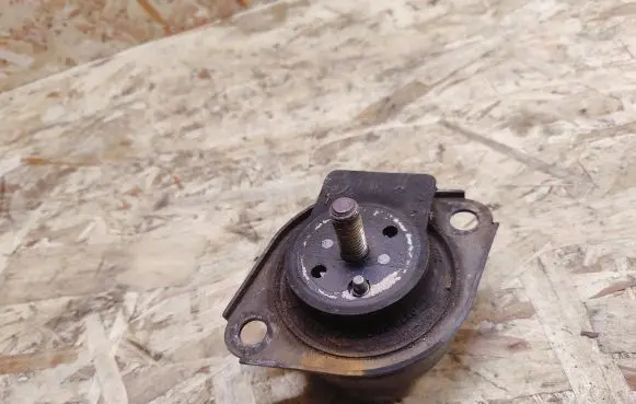 Maserati Quattroporte Engine mount bracket 226572
